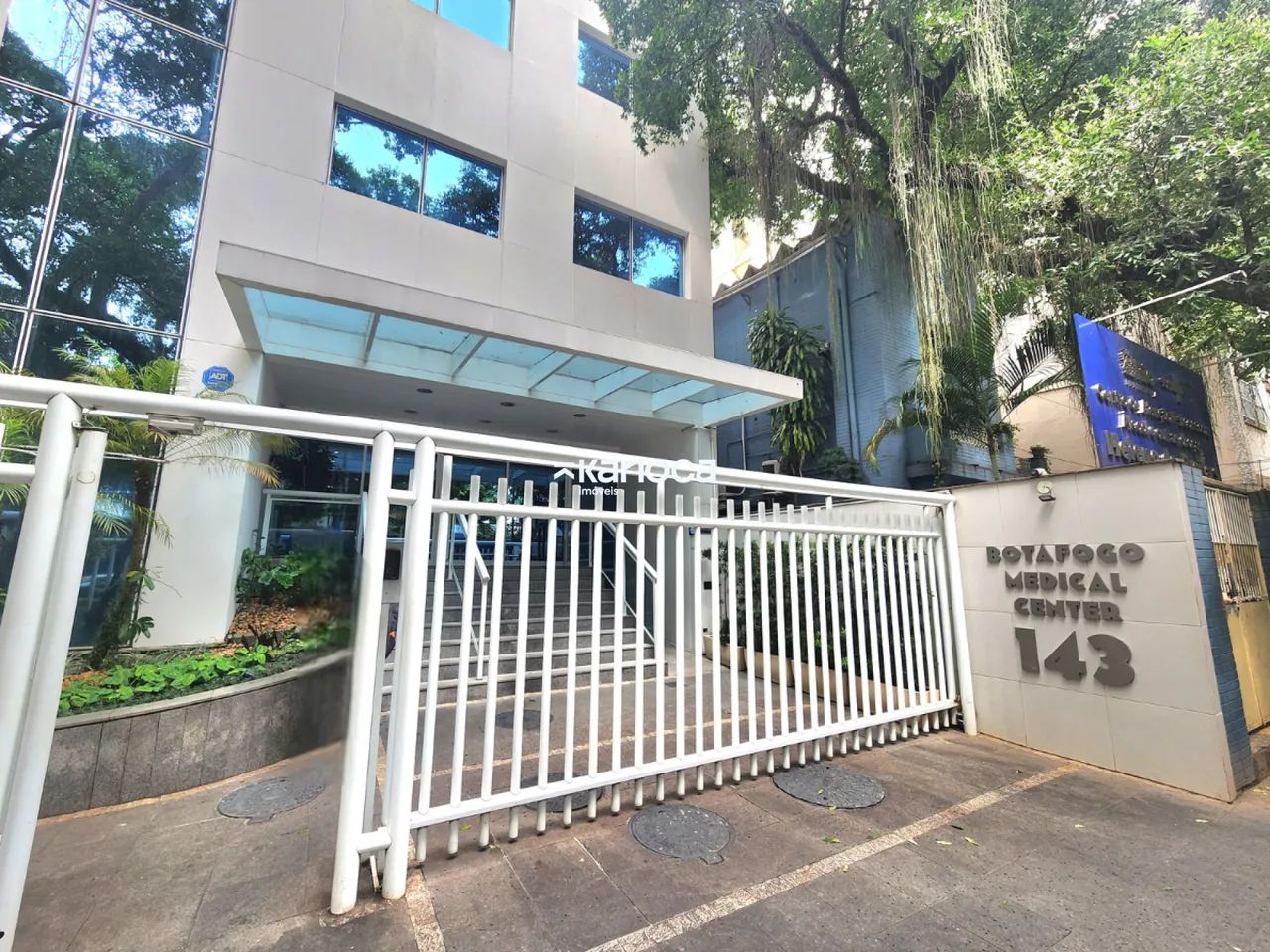 SALA COMERCIAL DE 30M² EM CENTRO EXCLUSIVO PARA AREA DA SAÚDE COM MANOBRISTA PARA OS CLIEN - Foto 2