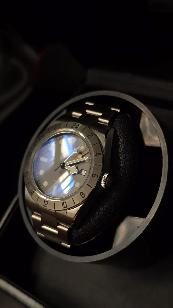 Relógio Explorer GMT 39mm
