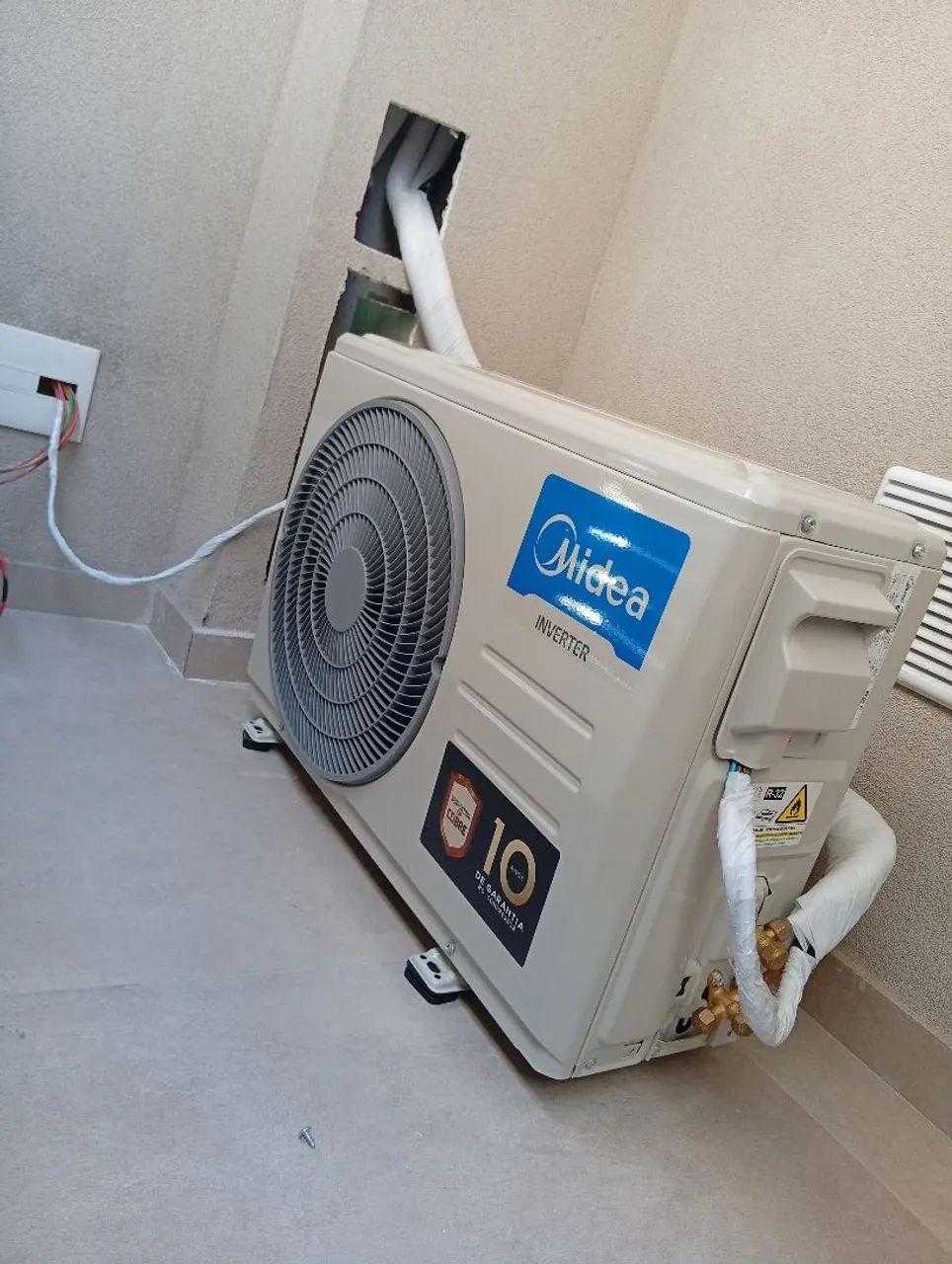 Instalação manutenção e conserto de ar condicionado split 