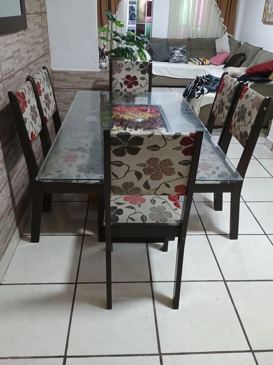 Mesa com 6 cadeiras - Foto 5