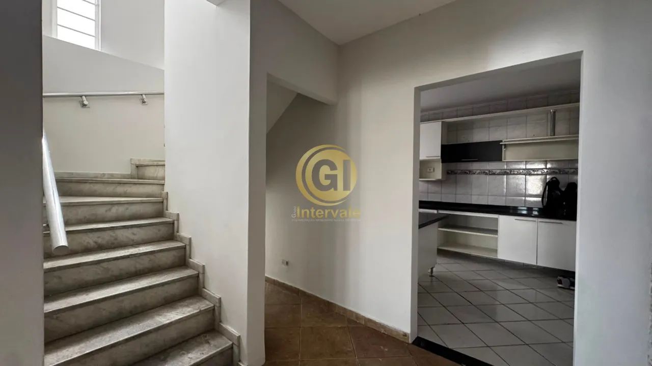 Sobrado Comercial para Locação - Centro de Jacareí: 3 Quartos, 1 Suíte, 2 Vagas de Garagem - Foto 10
