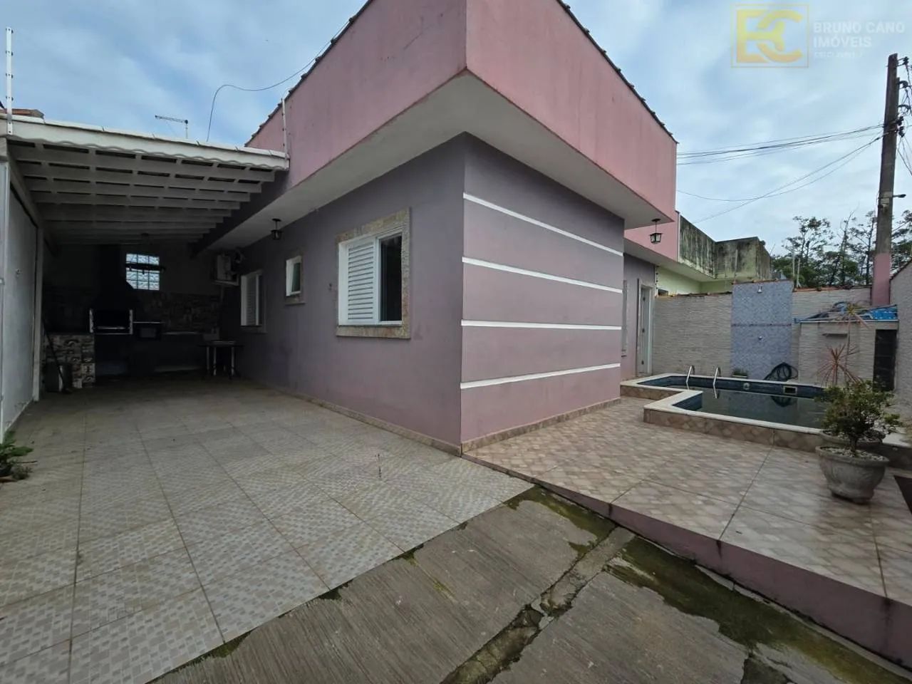 Casa com 2 quartos e piscina - Vila Romar - Peruíbe/SP