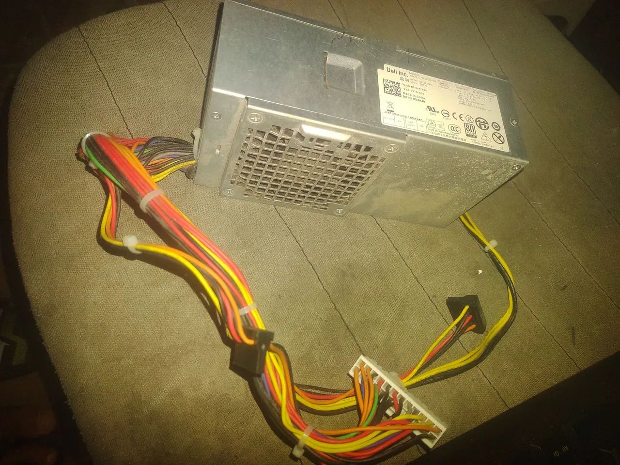 fonte de Pc del 80 plus boa funcionando perfeitamente  - Foto 2
