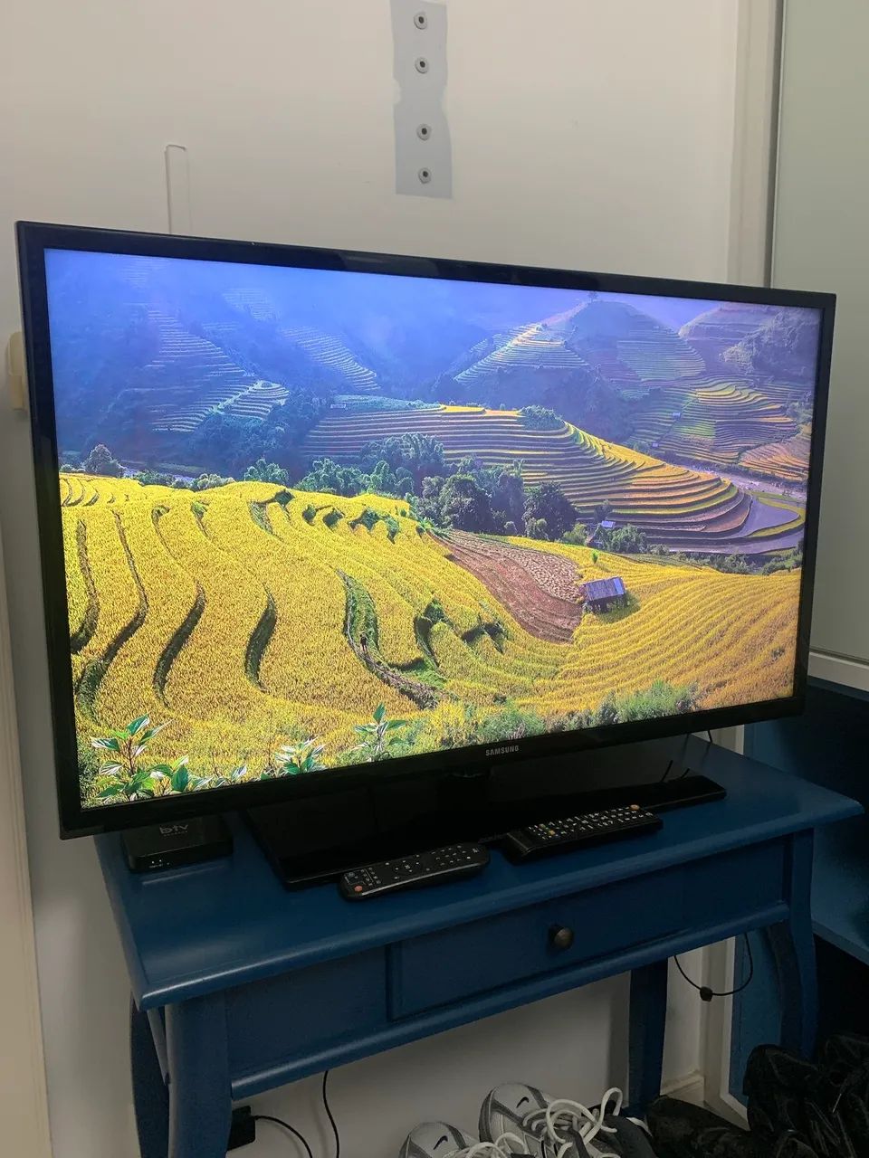 TV Samsung 39" LED Full HD (Modelo UN39EH5003G) - Excelente Estado - Foto 3
