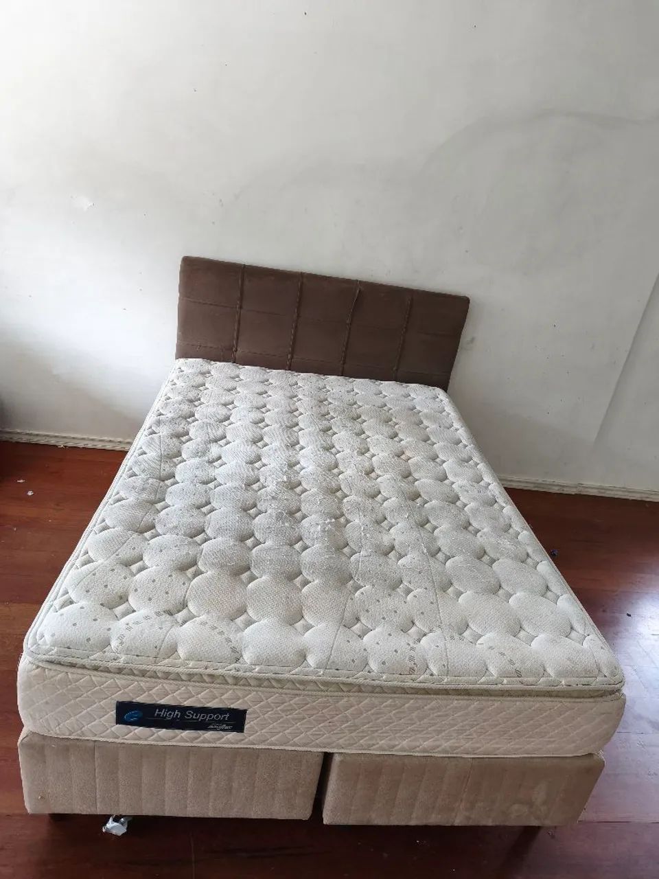 Cama de casal box bipartido com colchão e cabeceira  - Foto 4
