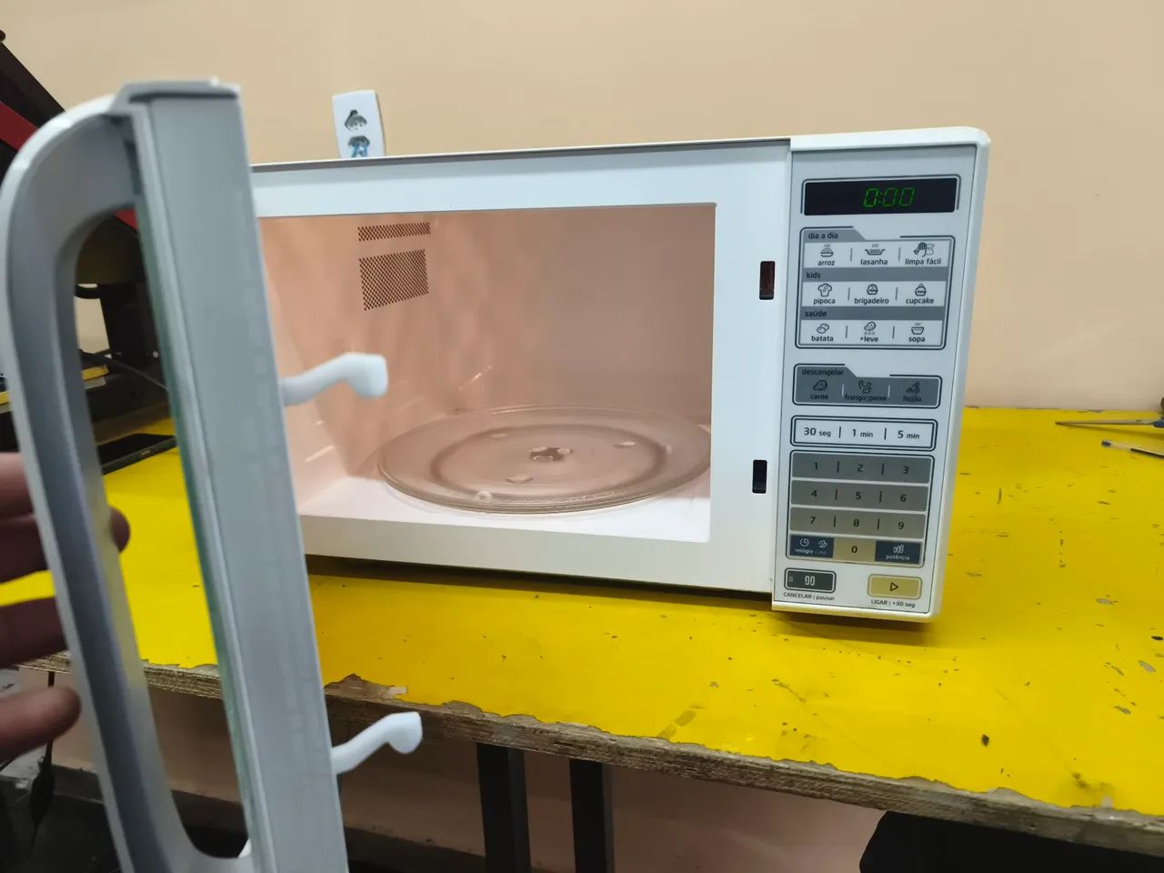 Microondas midea 30 litros  - Foto 2