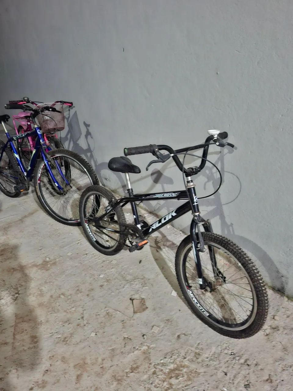 Vendo bicicleta semi nova 300 reais  - Foto 2