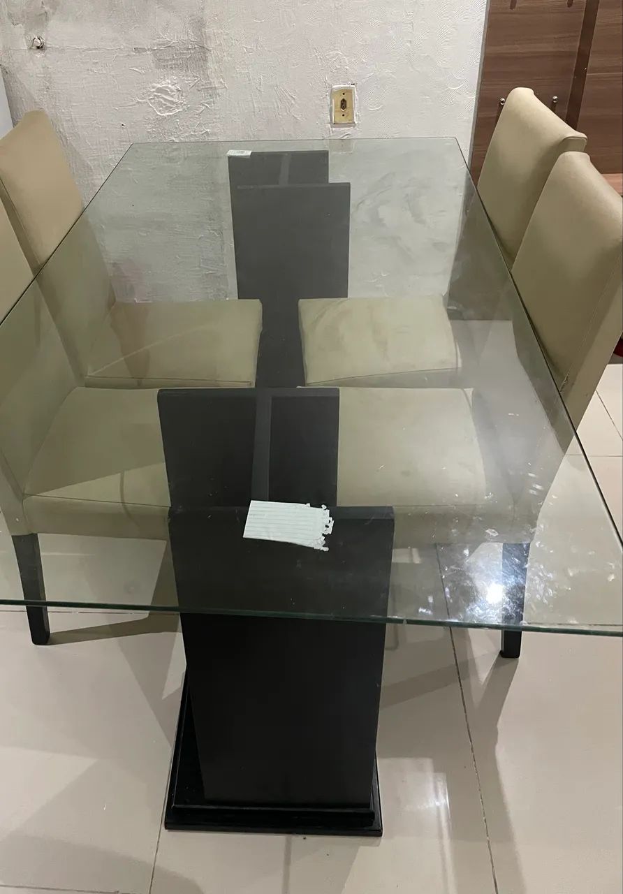 Mesa de vidro com cadeiras - Foto 3