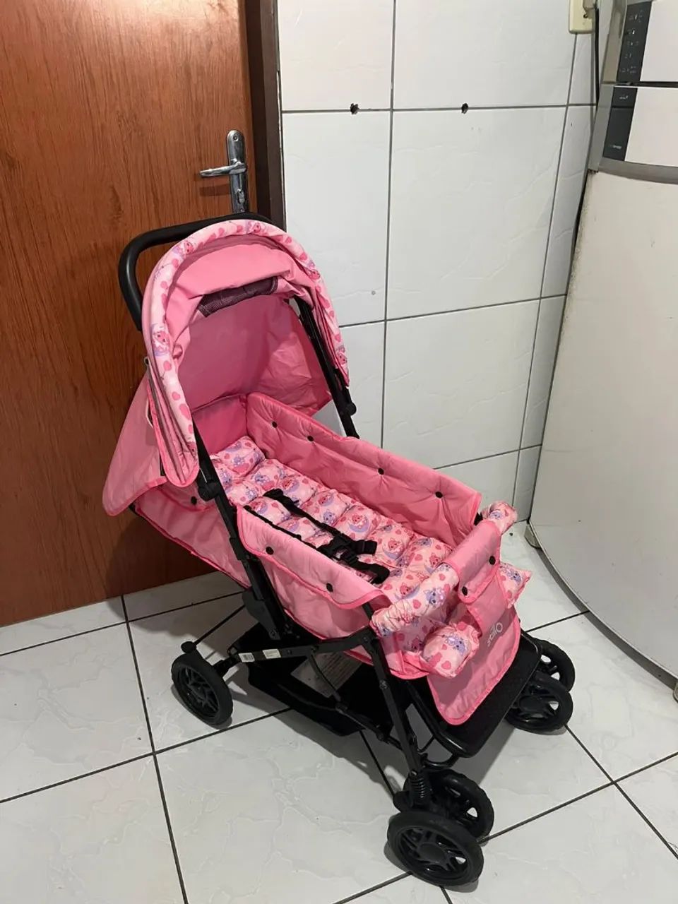 Carrinho de bebê semi Novo  - Foto 4