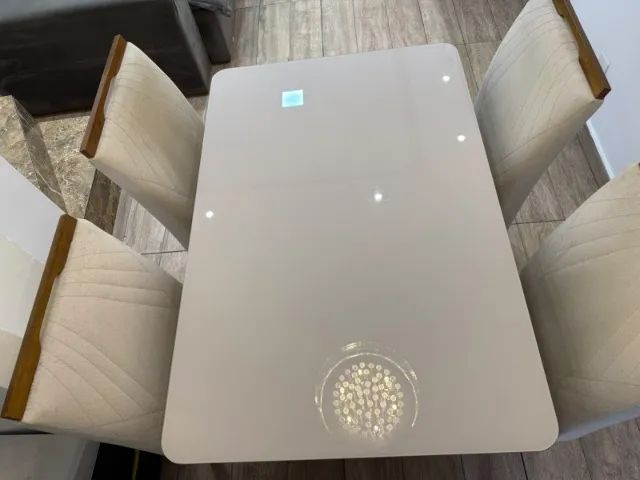 Mesa de Jantar com 4 Cadeiras - Foto 2