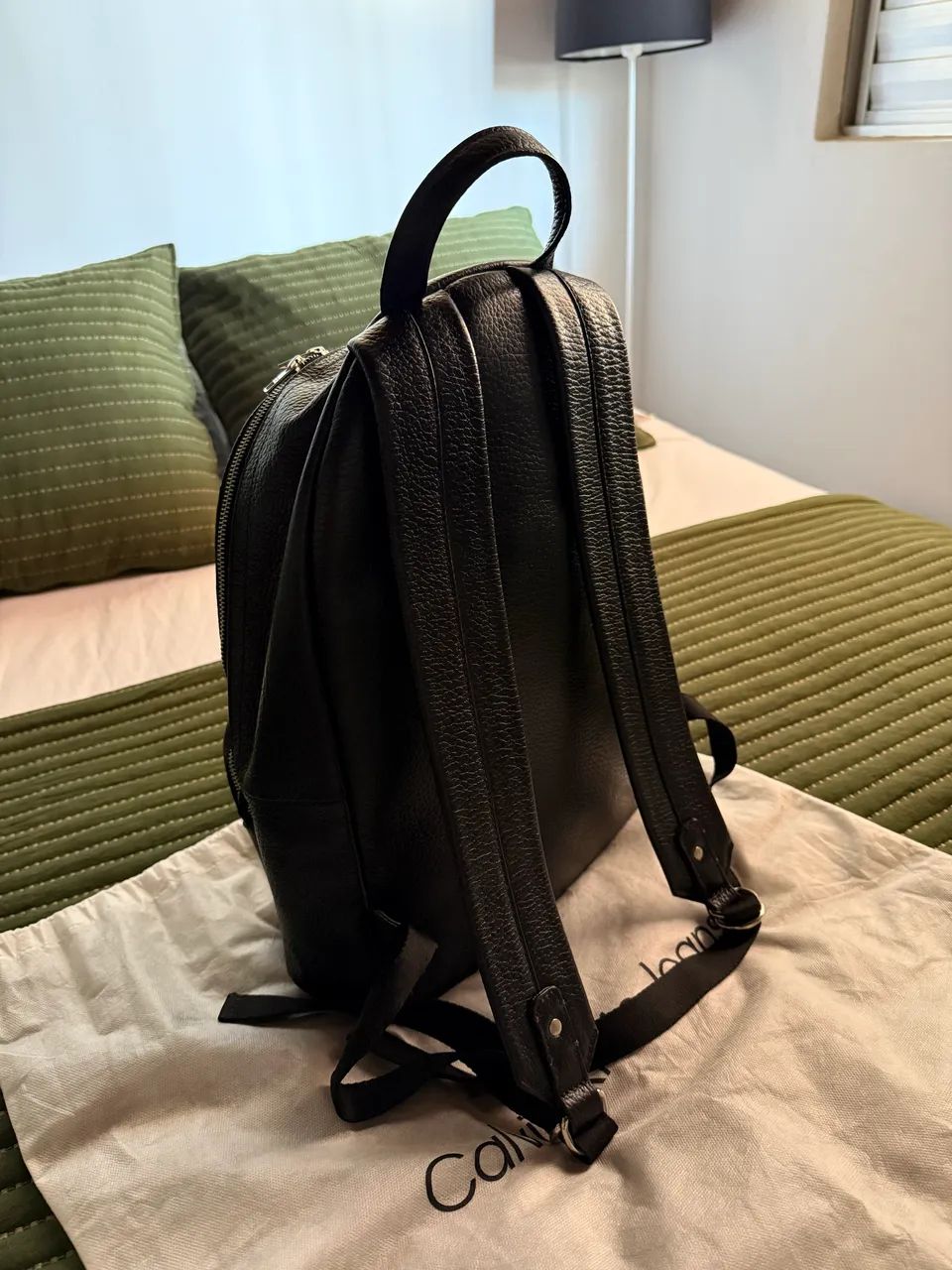 Bolsa/Mochila Calvin Klein 100% Couro - Foto 5