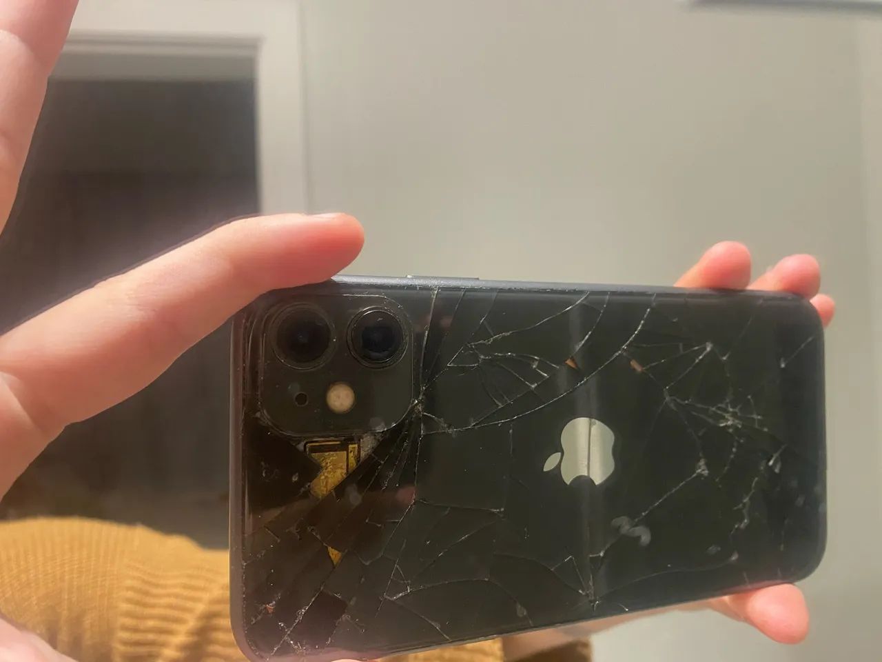 iphone 11 64gb quebrado - Foto 3