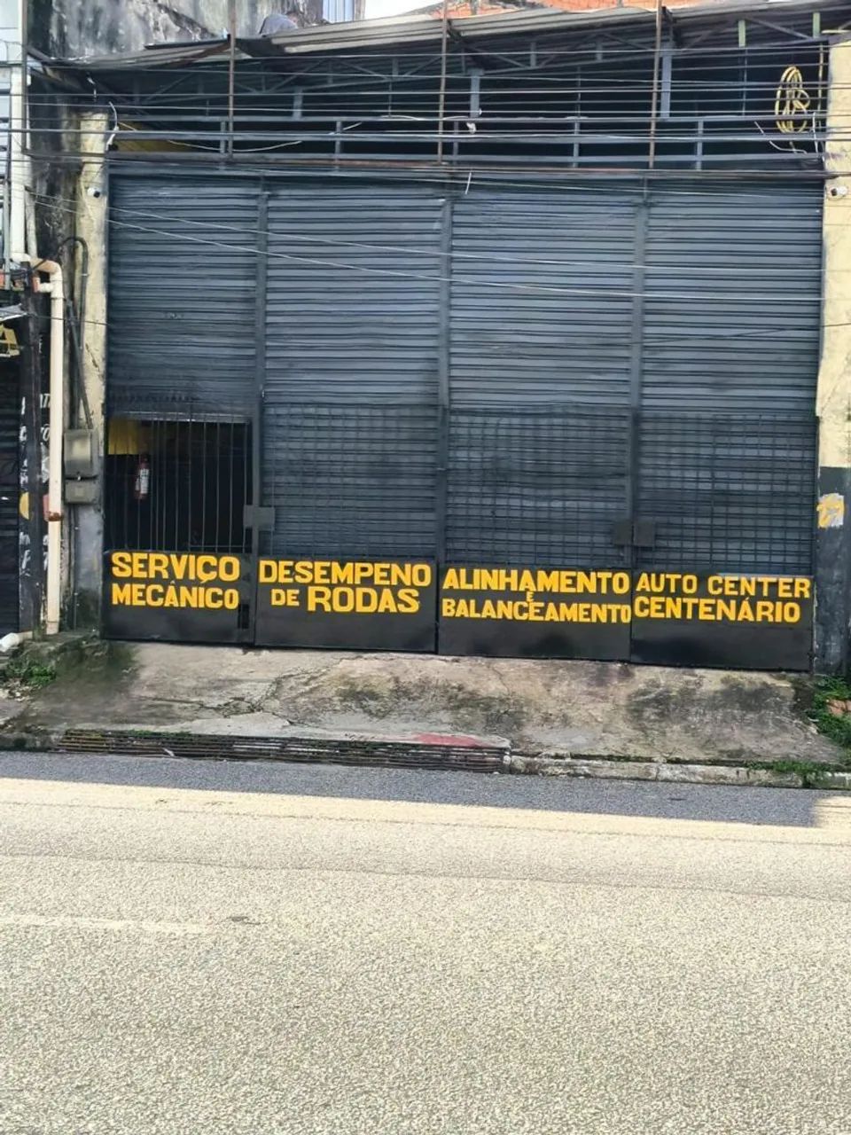 Vendo galpão na Av Centenário com auto center alinhamento e balanceamento etc