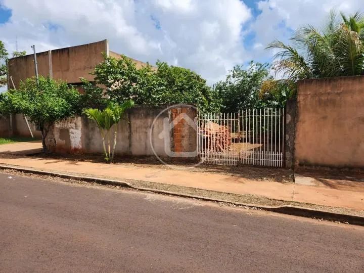 TERRENO PLANO - TODO MURADO - VILA NASSER - Foto 2