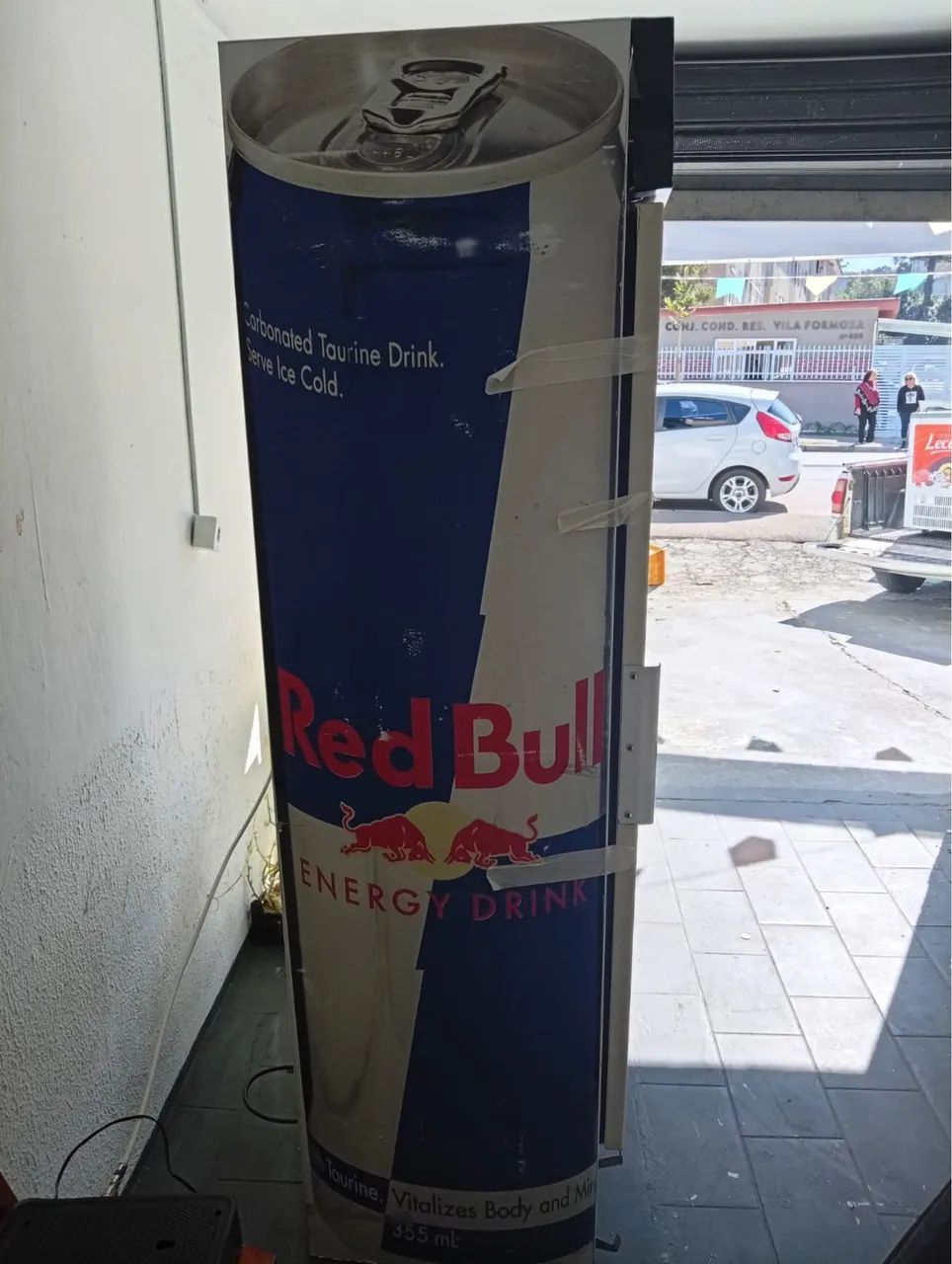 Freezer vertical Red Bul