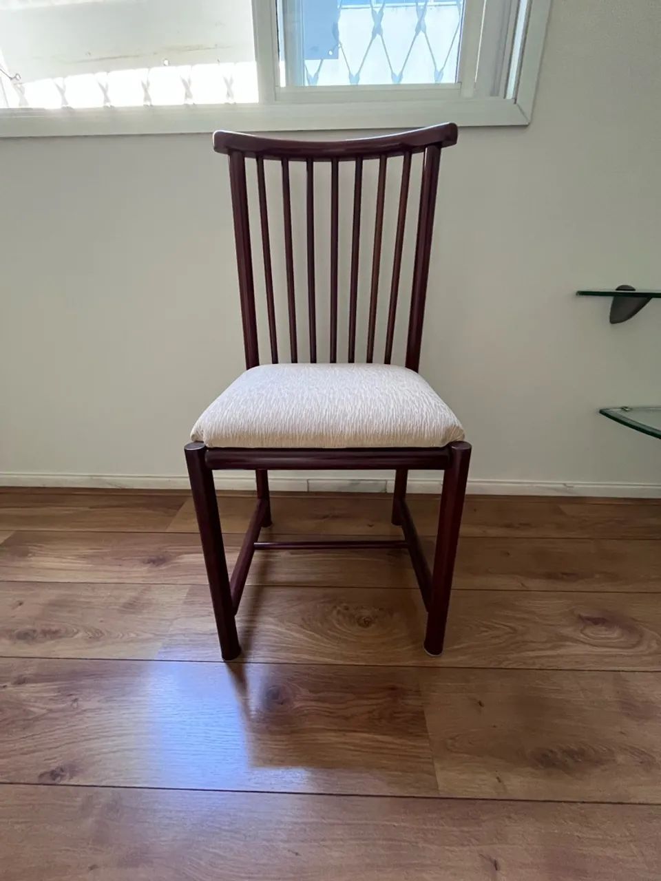 Vendo cadeira de mogno - Foto 2