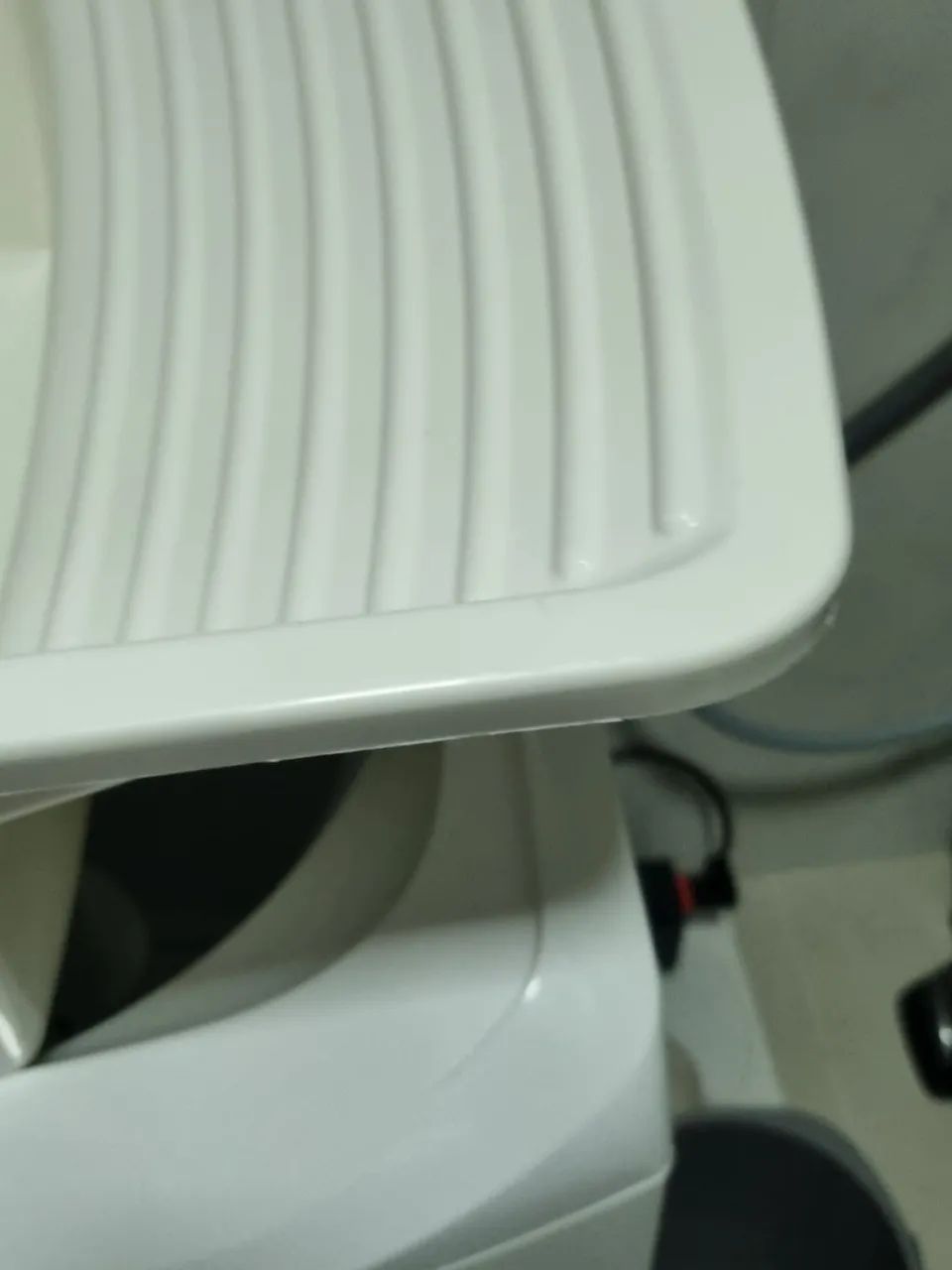 Tanque branco para lavar roupas477331351835791362