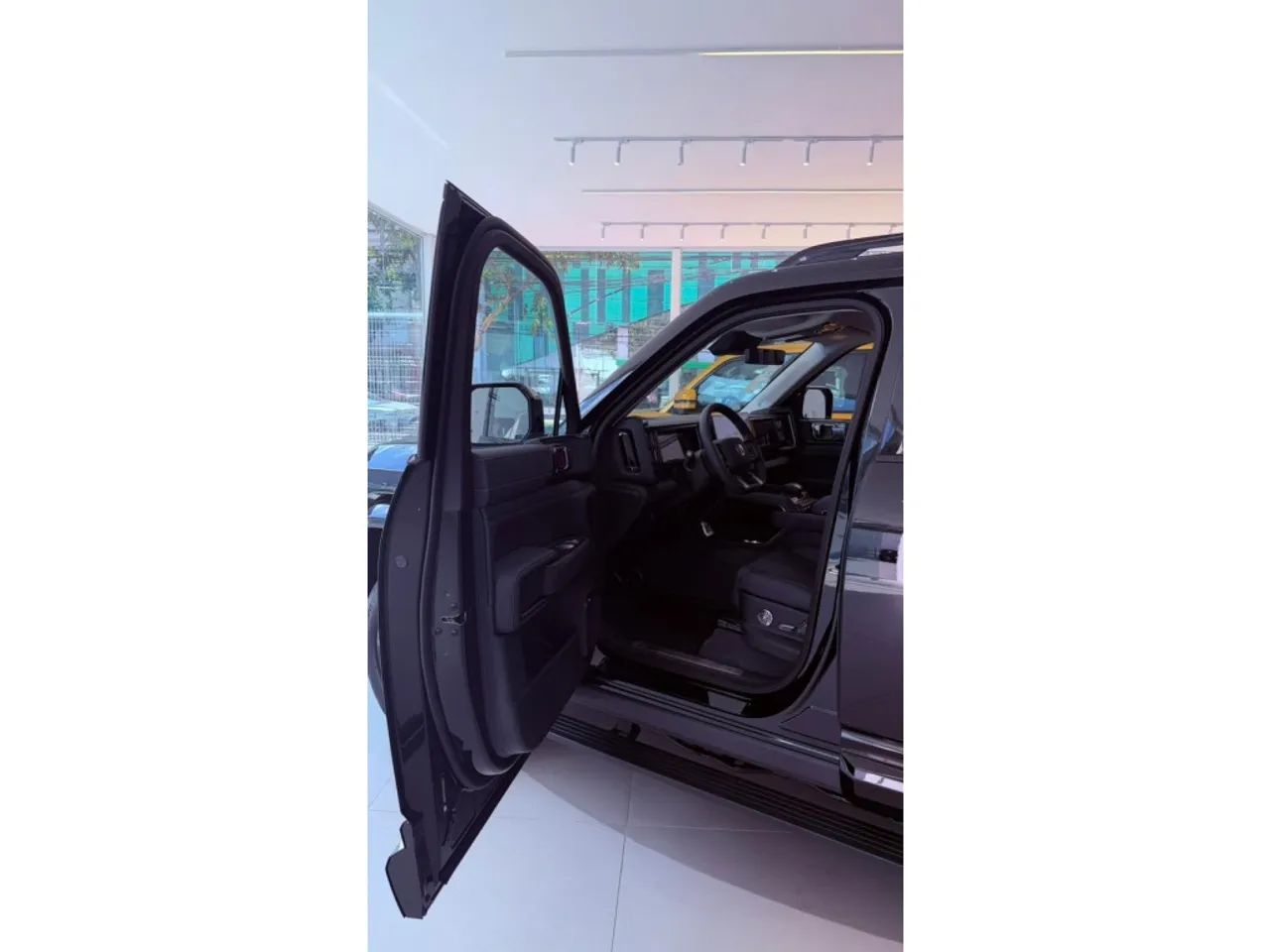 Denza B5 SUV híbrido plug-in, foto 5 de 6