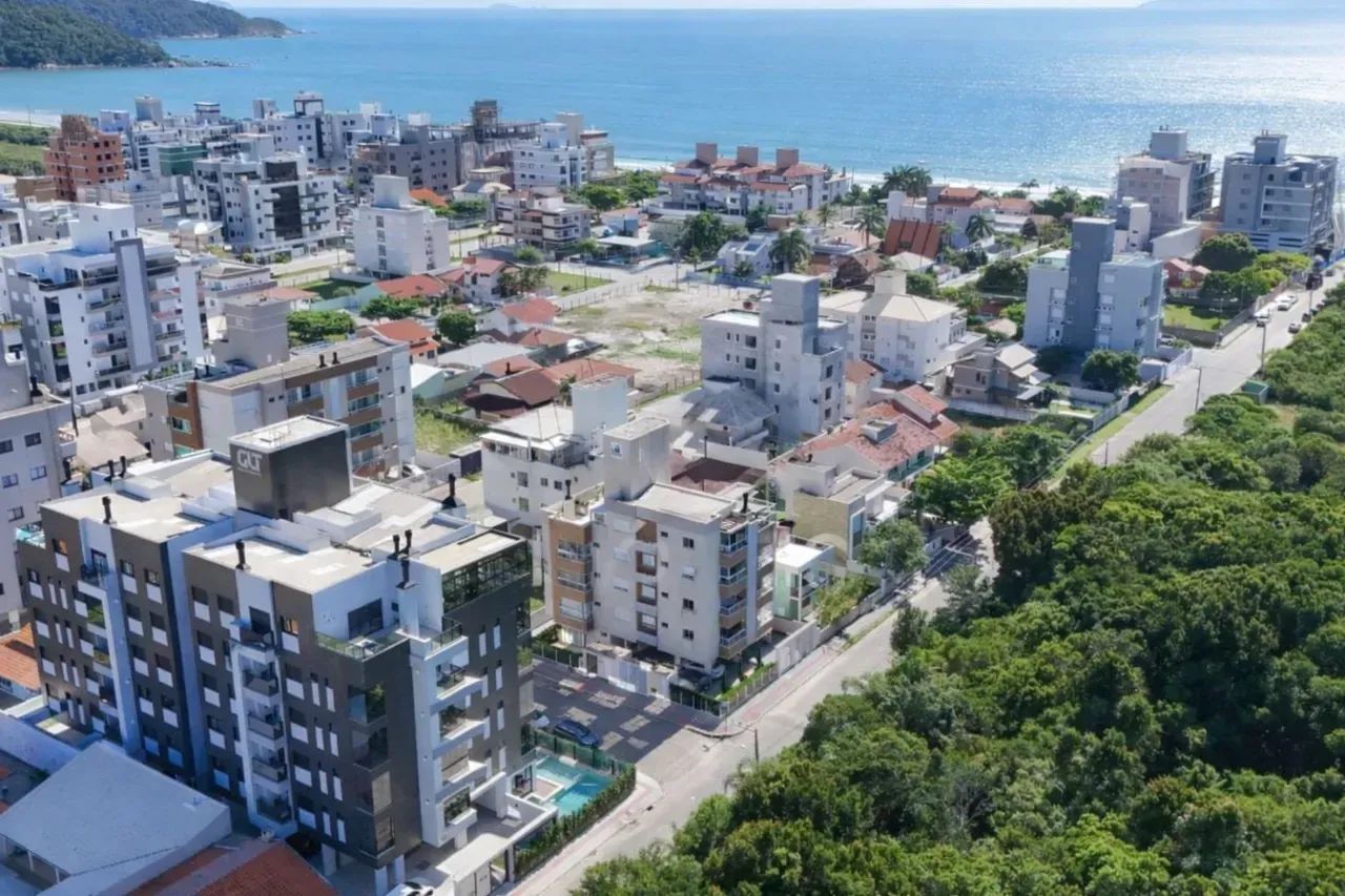REDUZIU R$ 100 MIL | Apartamento Frente Rua e Mobiliado com 2 Suítes | Agora por R$ 790 Mi