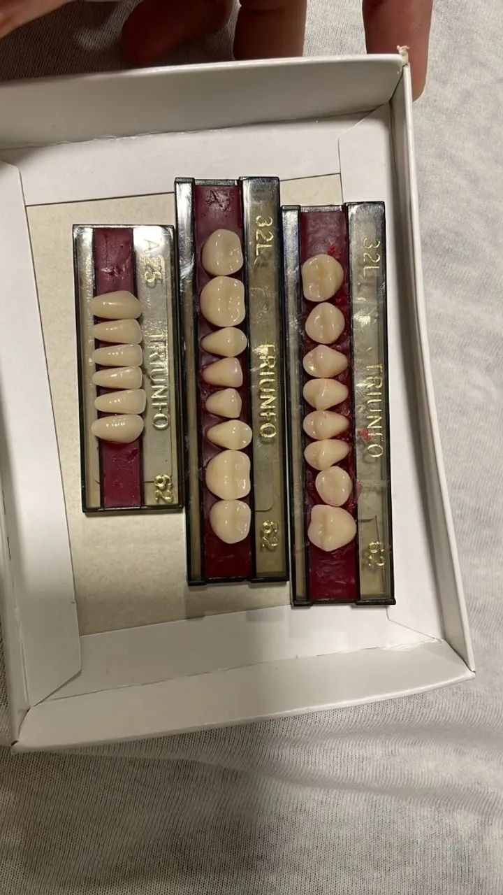 Dentes de estoque Triunfo