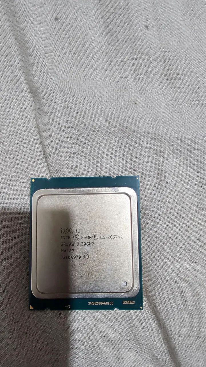 Processador Xeon E5 2667 V2