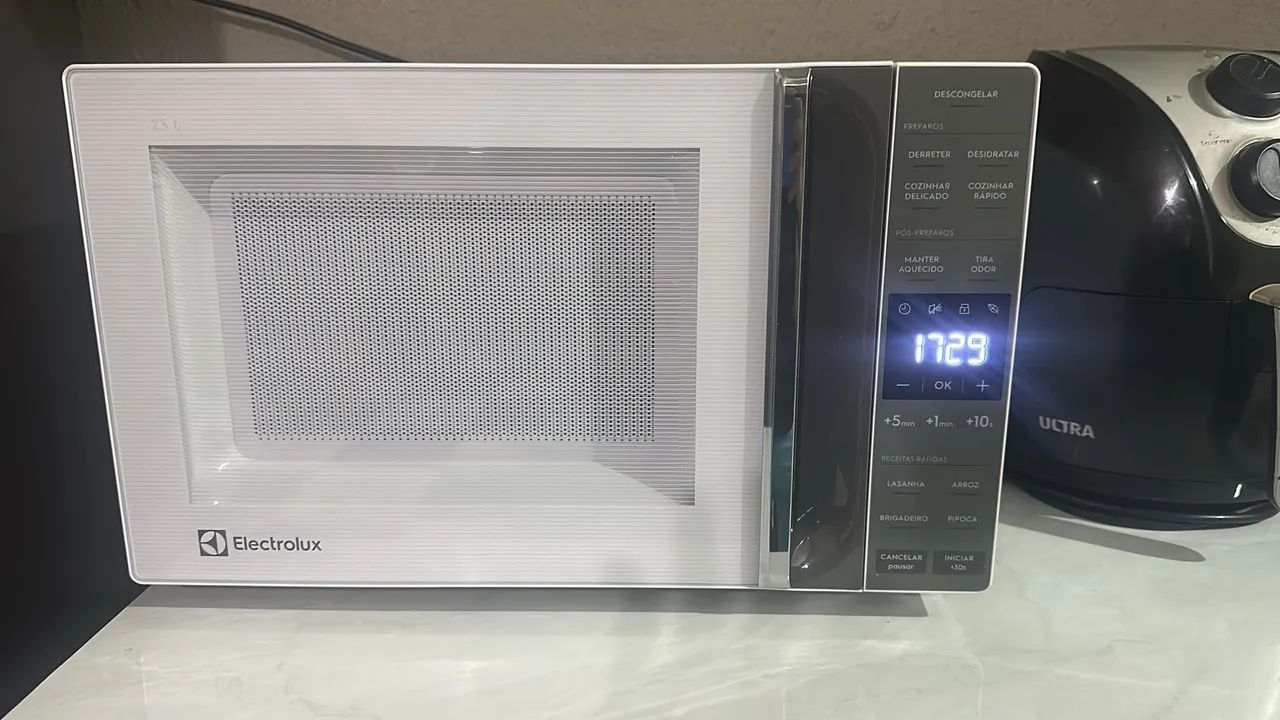 Microondas Eletrolux 23L