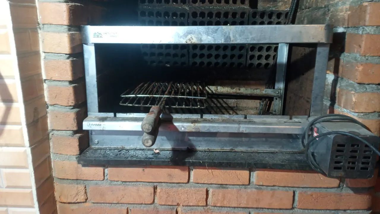 Griil inox de espeto giratório para churrasqueira - Foto 2