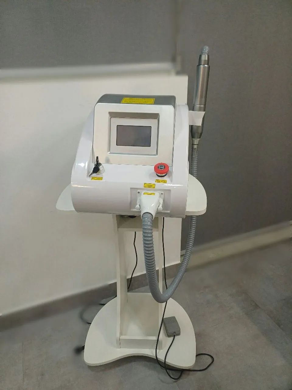 Laser Yang  - Foto 2