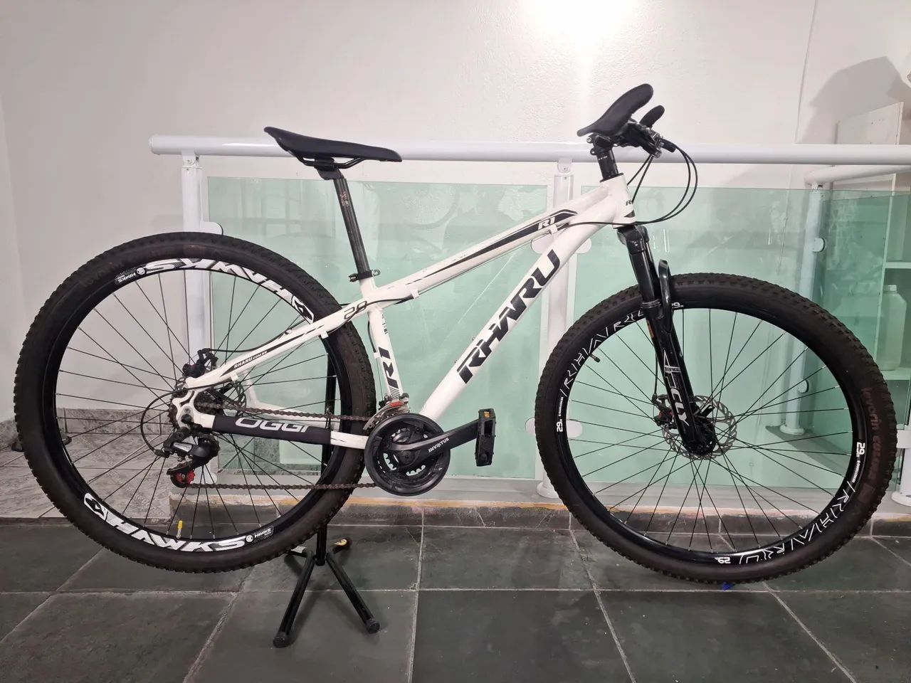 Bicicleta aros 29 c/freios à disco 