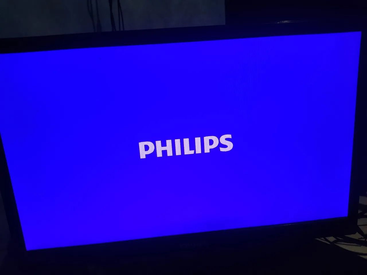 Monitor Philips LED 18.5" - Modelo 193V5L - Conexão VGA.