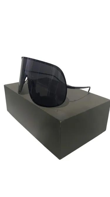 óculos rick owens shield sunglasses em preto - Acessórios