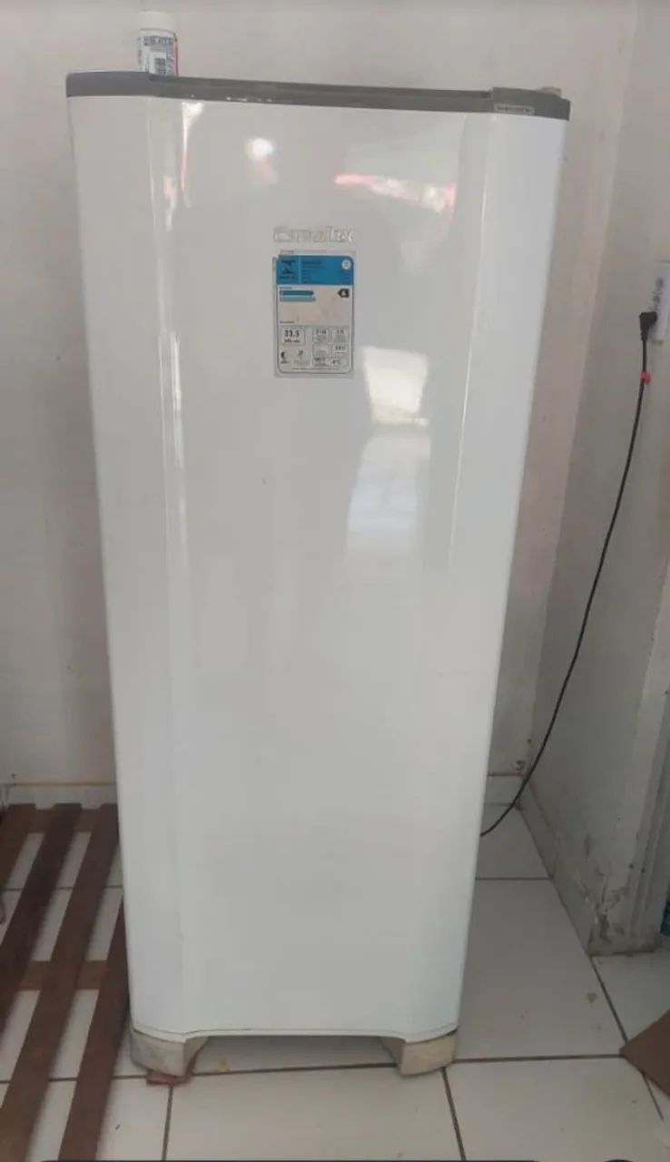 Geladeira esmaltec