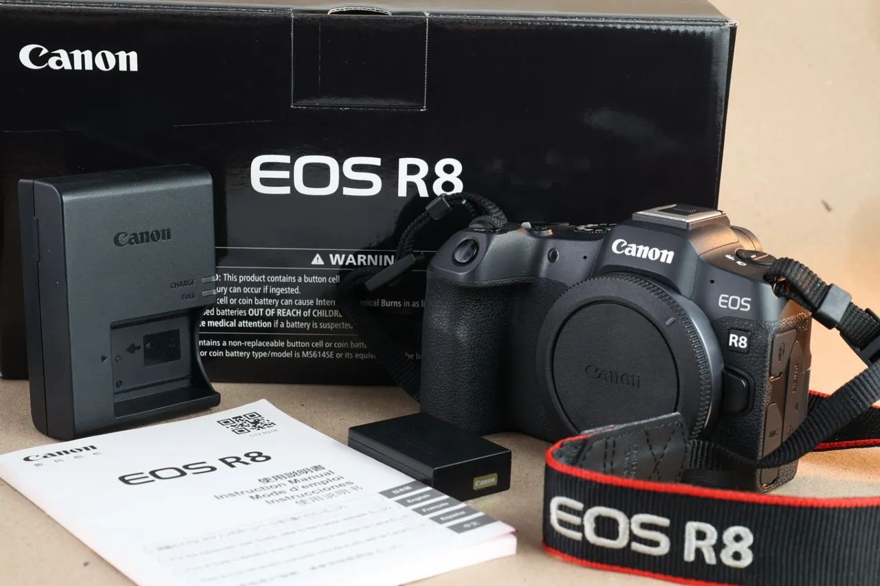 Canon EOS R8 - Mirrorless Full Frame 