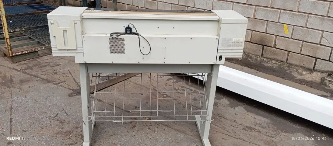 Impressora plotter HP DesignJet 650C - Foto 4