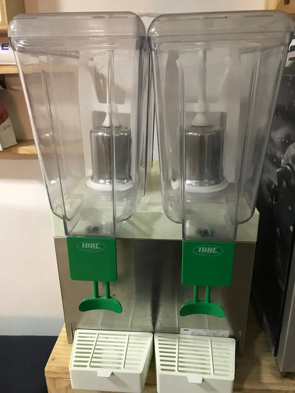 Aluguel de Refresqueira 2 cubas - Foto 3