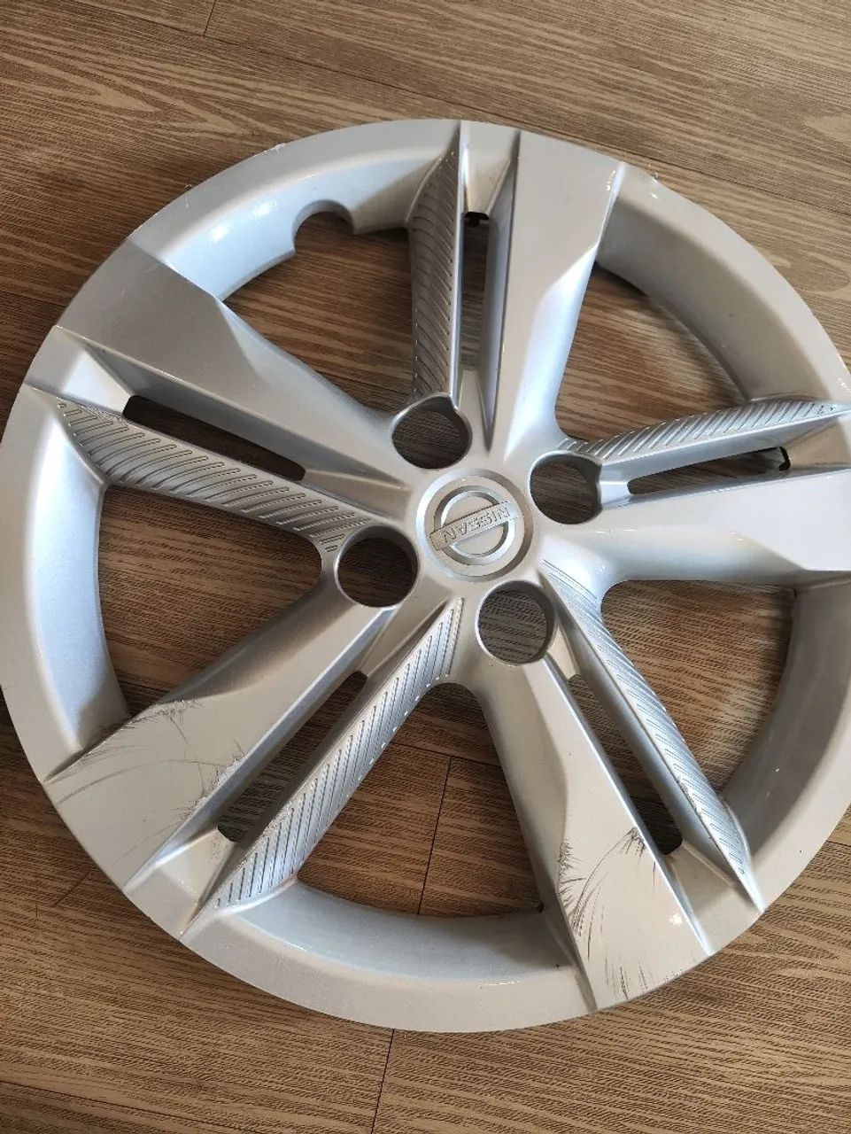 3 Calotas Nissan Kicks Original!!  - Foto 2