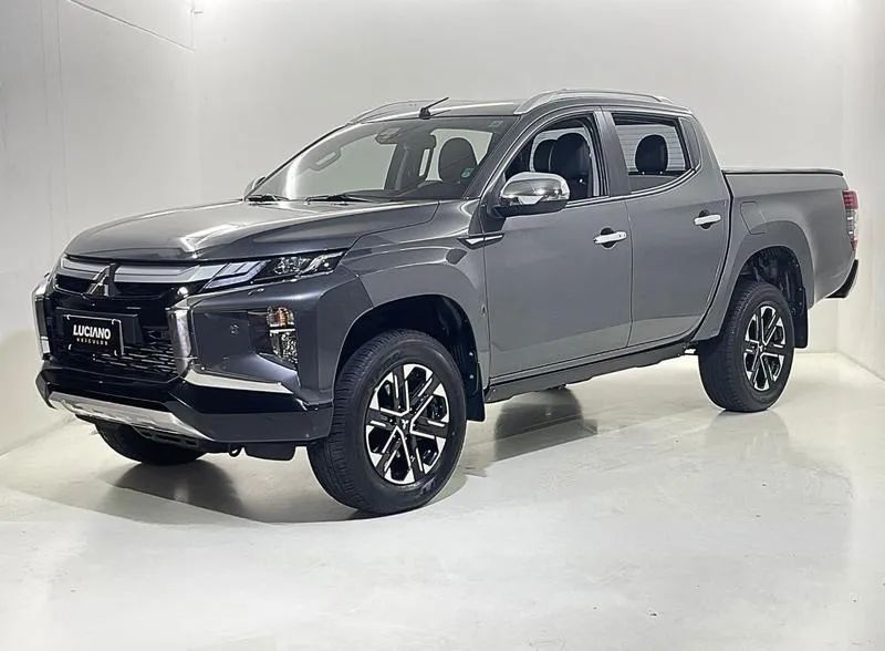 Mitsubishi Triton 2024