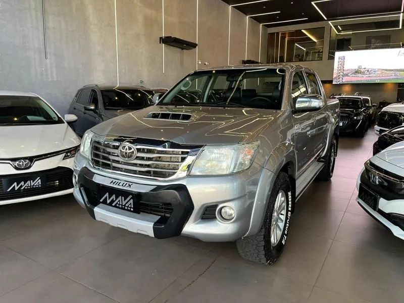 Toyota Hilux CD SRV D4-d 4X4 3.0 TDI Diesel AUT 2015