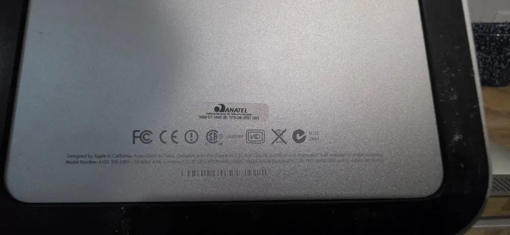 iMac (21.5-inch, Mid 2010) - Para Retirada de Peças / Não Liga