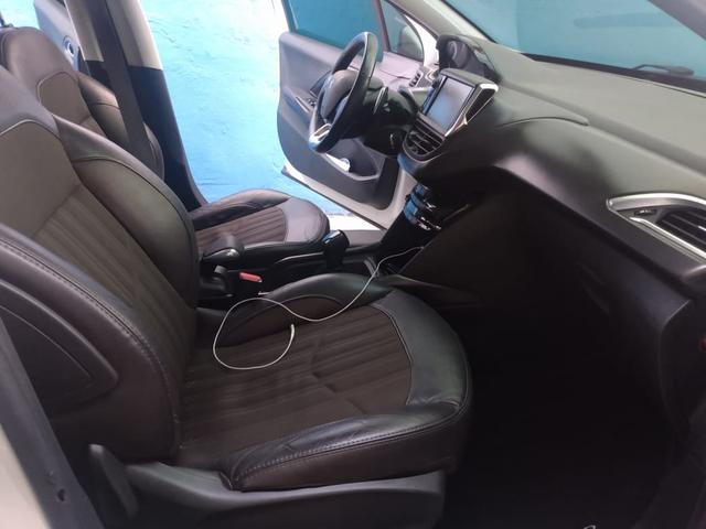 Peugeot 2008 ano 2017 1.6 completo com gnv injetado - Foto 6