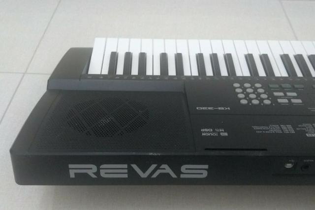 Teclado Roland Revas 333