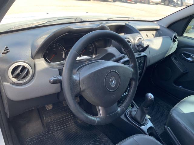 Duster 1.6 já com GNV ano 2013 completa de tudo bem conservada!!! - Foto 4