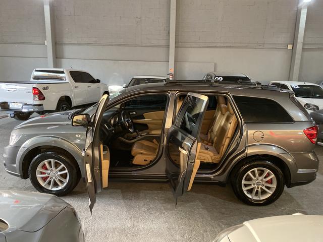Dogde journey 7 lugares SXT - Foto 6