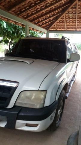 Caminhonete s10 executiva 2.8 4 pneu novos