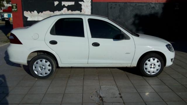 CHEVROLET PRISMA JOY 1.0 VHC-E 8V FLEXPOWER Branco 2009/2010 - Foto 6