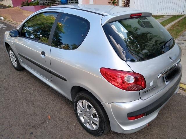 Peugeot 207 1.4 X-line 2011 com manual e chave reserva baixo km - Foto 4