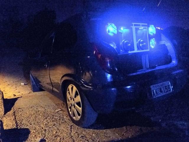 Vendo ou troco valor em dinheiro 7500vai com som - Foto 5