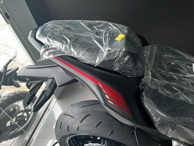 Kawasaki Z 900 Preta 2021 - Foto 13