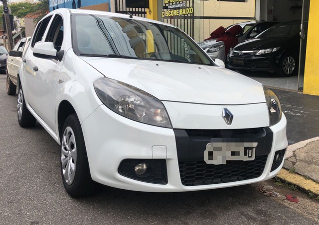 SANDERO 1.0 2014 COMPLETO  FINANCIO COM SCORE BAIXO!! 