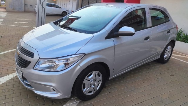 CHEVROLET ONIX 1.0 MPFI JOY 8V FLEX 4P MANUAL PRATA